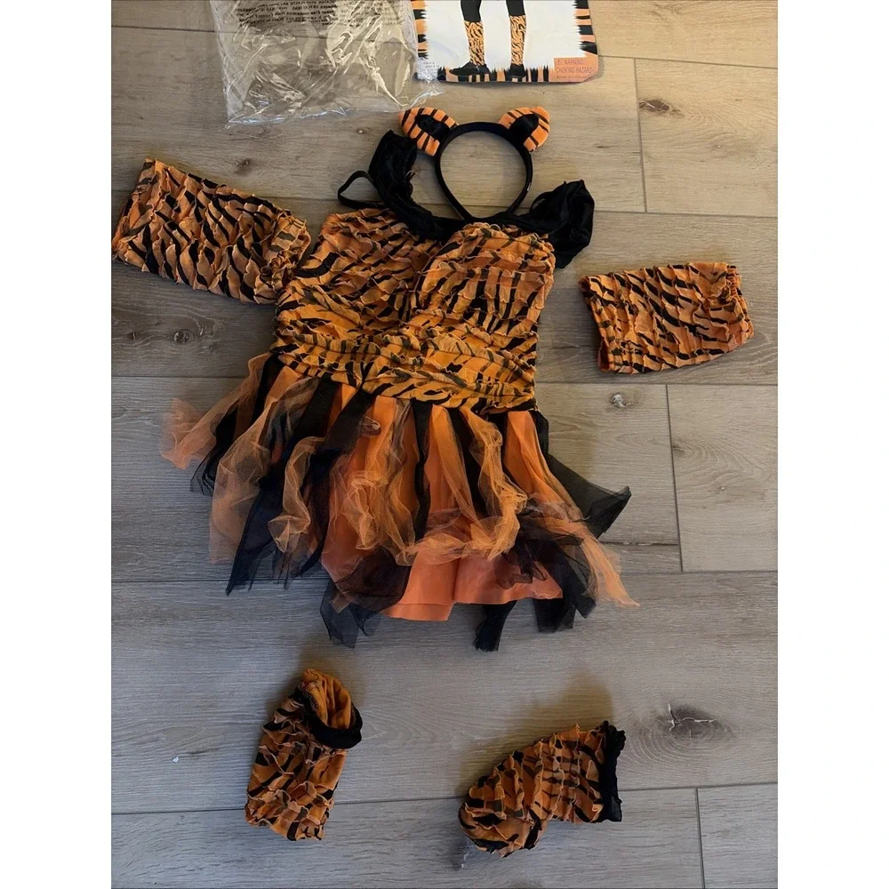 Fun World Girls Tigress Halloween Costume Size Medium 8-10 Tiger